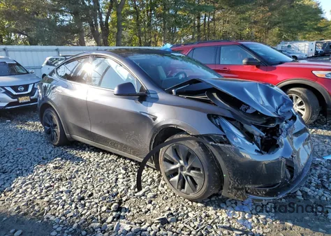 2024 Tesla Model Y из США, поврежденный, VIN 7SAYGDEE9RF160910